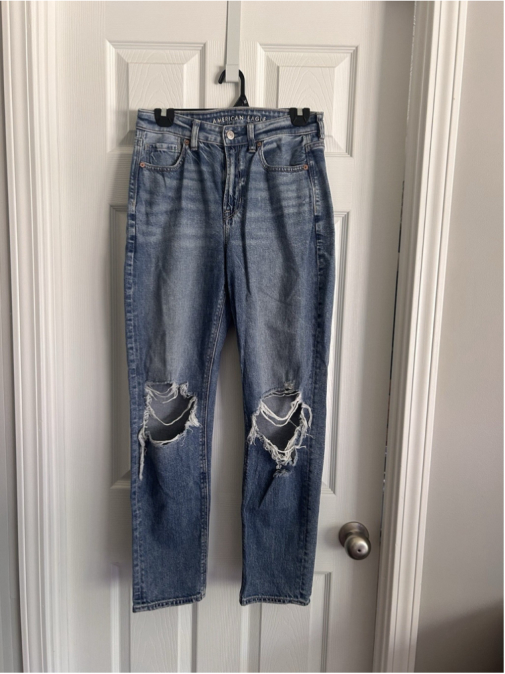 American Eagle Mom Jeans Women's Size 4 Blue Denim Distressed High Rise